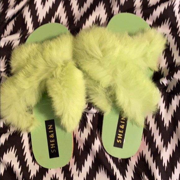 yeezy slides on shein